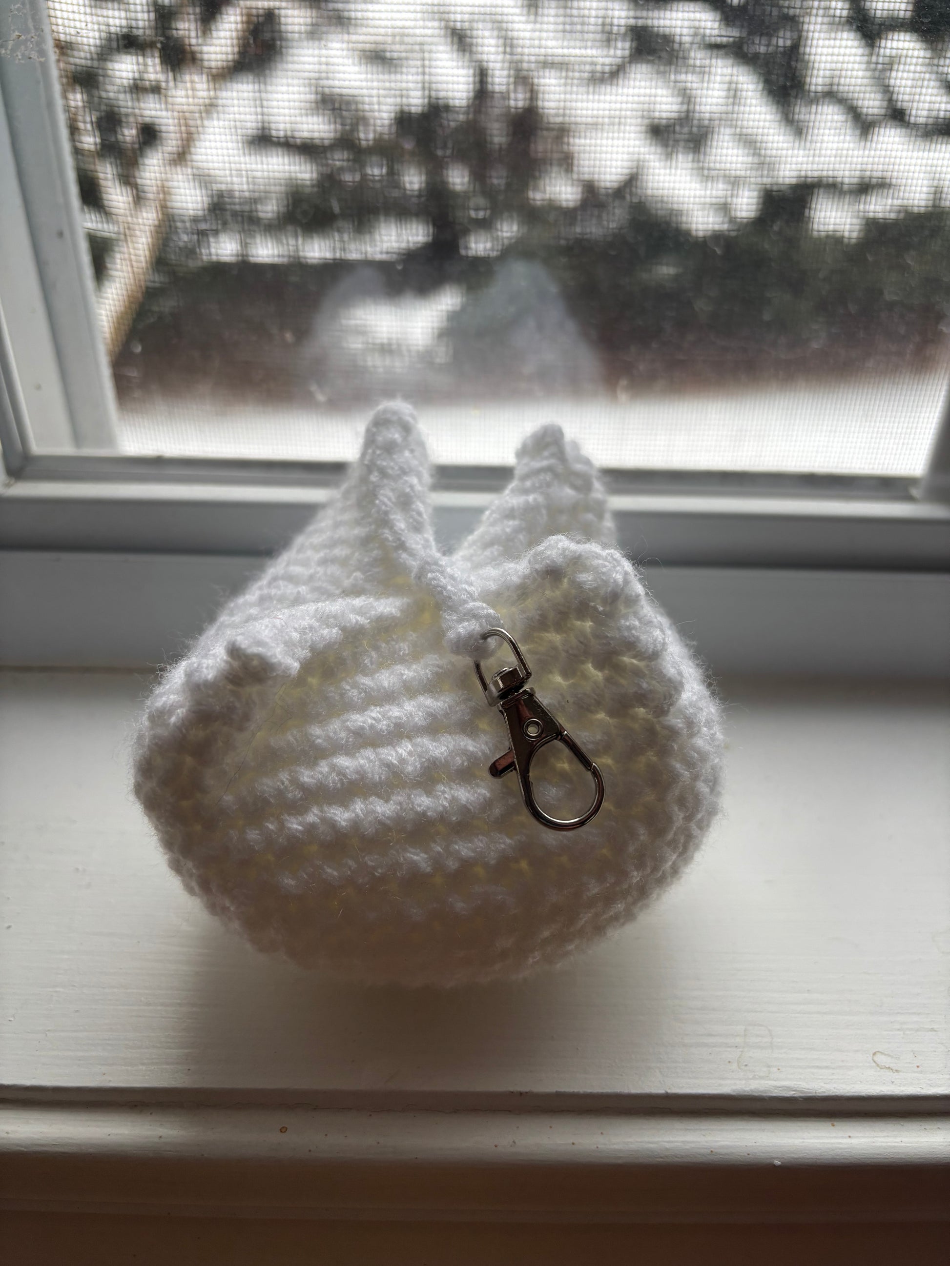 White Crochet Tulip Keychain